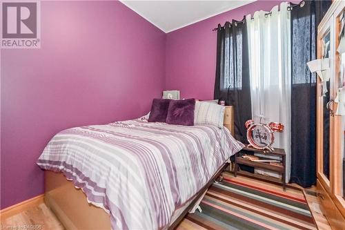 331527 Southgate Sideroad 33, Southgate, ON - Indoor Photo Showing Bedroom