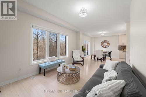 29 Oliana Way, Brampton (Bram West), ON - Indoor Photo Showing Living Room