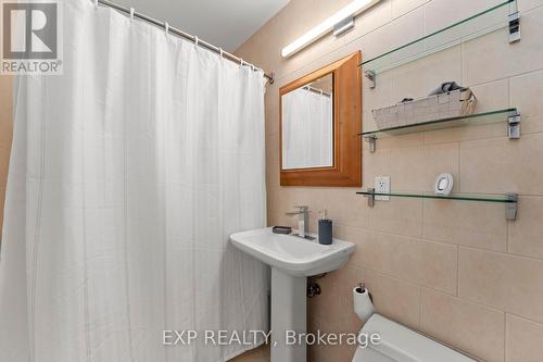 403 - 2615 Keele Street, Toronto (Maple Leaf), ON - Indoor Photo Showing Bathroom