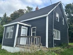 98 High Street  Trenton, NS B0K 1X0