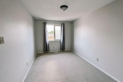 170 Candlewood Drive, Hamilton, ON - Indoor Photo Showing Other Room