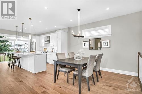 608 Gendarme Circle, Ottawa, ON - Indoor Photo Showing Dining Room