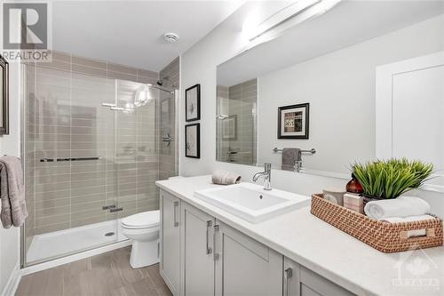 608 Gendarme Circle, Ottawa, ON - Indoor Photo Showing Bathroom