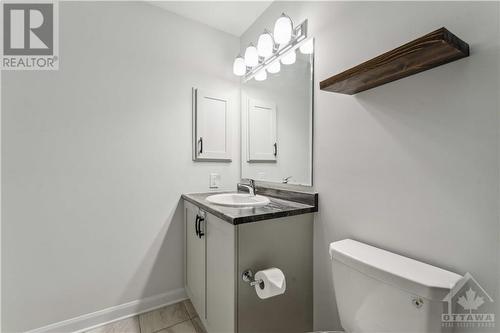 209 Attwell Private, Kanata, ON - Indoor Photo Showing Bathroom