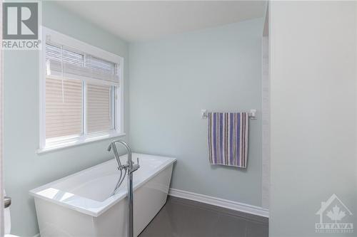 14 Maple Stand Way, Ottawa, ON - Indoor Photo Showing Bathroom