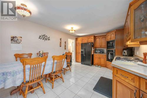 808 Amsterdam Court, Sarnia, ON - Indoor