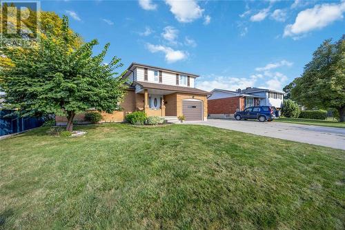 808 Amsterdam Court, Sarnia, ON - Outdoor