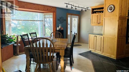 311 W 1St Street, Alida, SK - Indoor Photo Showing Dining Room