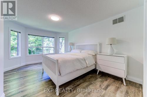 141 Wasaga Sands Drive, Wasaga Beach, ON - Indoor Photo Showing Bedroom