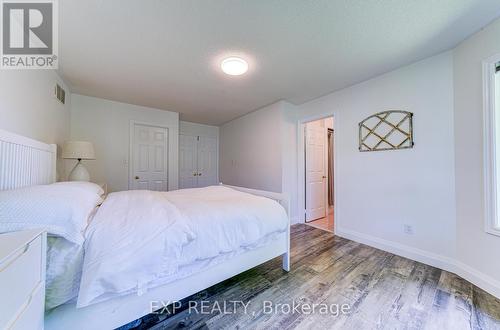 141 Wasaga Sands Drive, Wasaga Beach, ON - Indoor Photo Showing Bedroom