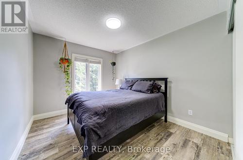 141 Wasaga Sands Drive, Wasaga Beach, ON - Indoor Photo Showing Bedroom