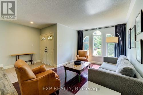 141 Wasaga Sands Drive, Wasaga Beach, ON - Indoor Photo Showing Living Room