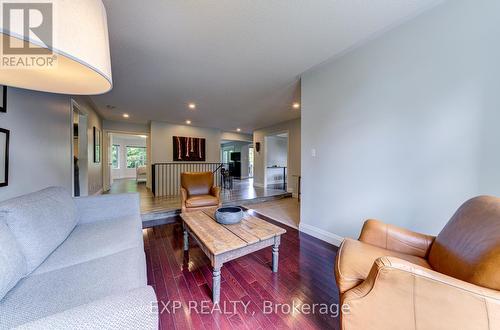 141 Wasaga Sands Drive, Wasaga Beach, ON - Indoor Photo Showing Living Room