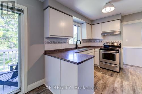 141 Wasaga Sands Drive, Wasaga Beach, ON - Indoor Photo Showing Kitchen With Double Sink