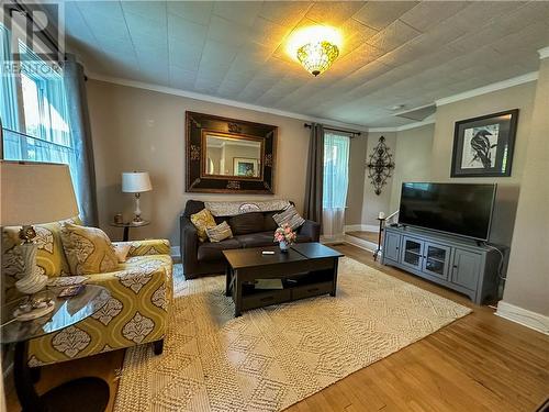 4 Hall Street, Gore Bay, Manitoulin Island, ON - Indoor Photo Showing Living Room