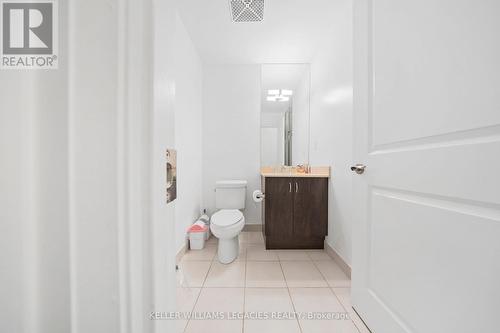 416 - 1 Bedford Road, Toronto, ON - Indoor Photo Showing Bathroom