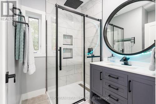 94 42Nd Street S, Wasaga Beach, ON - Indoor Photo Showing Bathroom