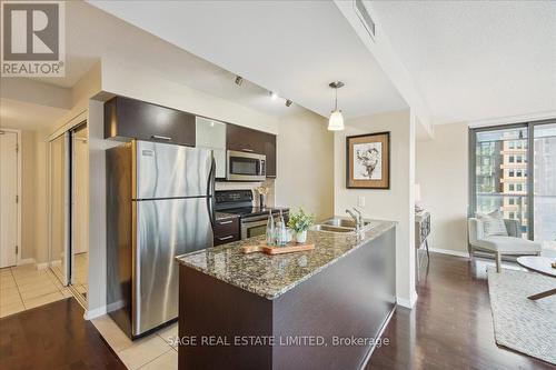 902 - 37 Grosvenor Street, Toronto (Bay Street Corridor), ON - Indoor Photo Showing Kitchen With Stainless Steel Kitchen With Double Sink