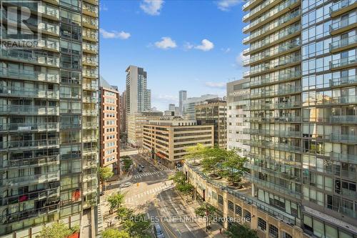 902 - 37 Grosvenor Street, Toronto (Bay Street Corridor), ON - Outdoor With Facade