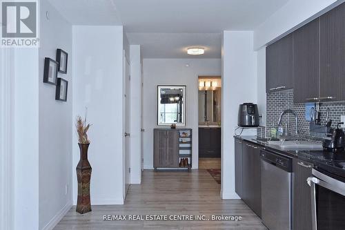 612 - 2150 Lawrence Avenue, Toronto (Wexford-Maryvale), ON - Indoor Photo Showing Kitchen