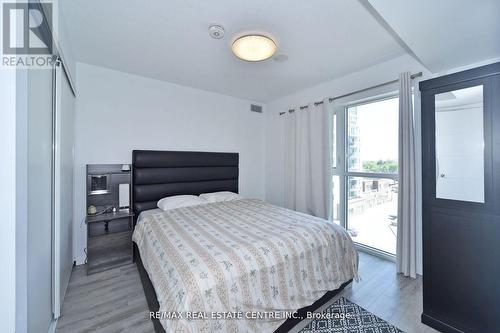 612 - 2150 Lawrence Avenue, Toronto (Wexford-Maryvale), ON - Indoor Photo Showing Bedroom