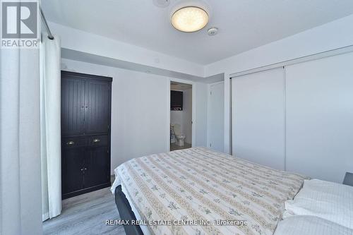 612 - 2150 Lawrence Avenue, Toronto (Wexford-Maryvale), ON - Indoor Photo Showing Bedroom