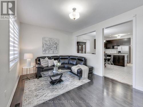 115 Pedwell Street, Clarington, ON - Indoor Photo Showing Living Room