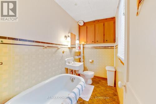 197 South Woodrow Boulevard, Toronto (Birchcliffe-Cliffside), ON - Indoor Photo Showing Bathroom