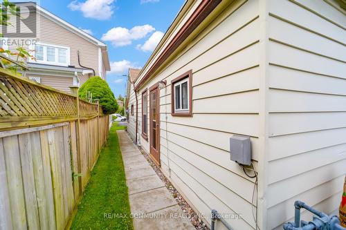 197 South Woodrow Boulevard, Toronto (Birchcliffe-Cliffside), ON - Outdoor With Exterior