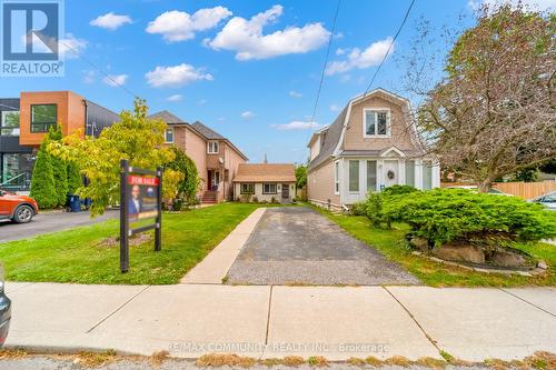 197 South Woodrow Boulevard, Toronto (Birchcliffe-Cliffside), ON - Outdoor With Facade