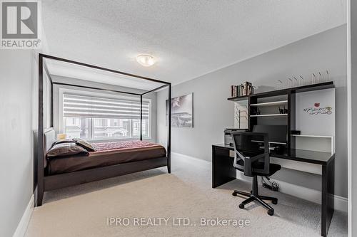 18 Falconridge Terrace, East Gwillimbury (Sharon), ON - Indoor Photo Showing Other Room