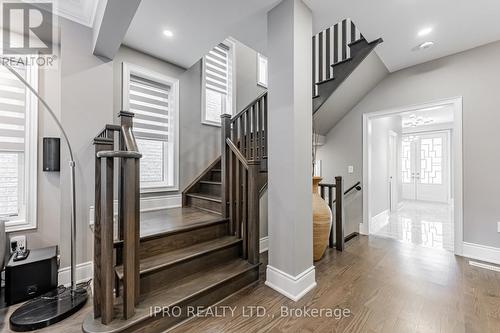 18 Falconridge Terrace, East Gwillimbury (Sharon), ON - Indoor Photo Showing Other Room