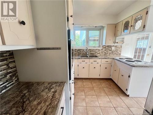 24 Catherine Street, Bathurst, NB - Indoor Photo Showing Kitchen