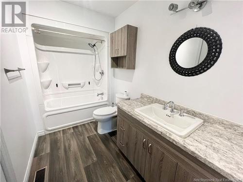 24 Catherine Street, Bathurst, NB - Indoor Photo Showing Bathroom