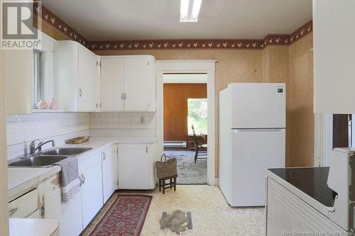 17 Westfield Crescent, Grand Bay-Westfield, NB - Indoor Photo Showing Kitchen With Double Sink