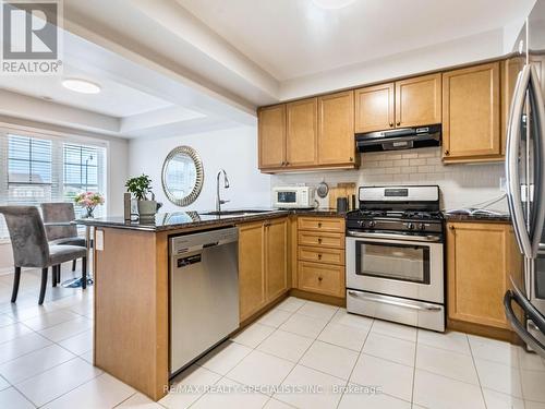 62 Memory Lane, Brampton, ON - Indoor Photo Showing Kitchen