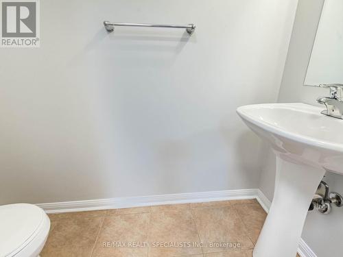 62 Memory Lane, Brampton, ON - Indoor Photo Showing Bathroom