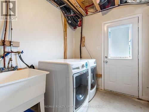 62 Memory Lane, Brampton, ON - Indoor Photo Showing Laundry Room