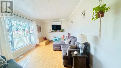 61 Main Street, Kings Point, NL - Indoor Photo Showing Other Room