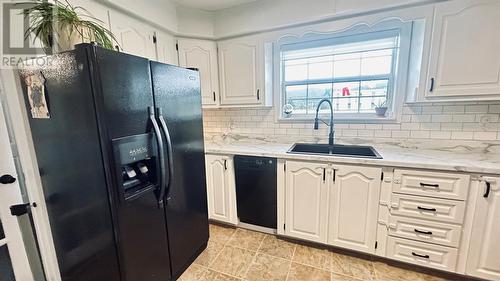 61 Main Street, Kings Point, NL - Indoor Photo Showing Kitchen With Upgraded Kitchen