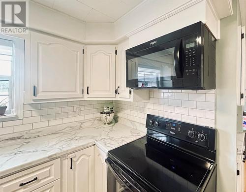 61 Main Street, Kings Point, NL - Indoor Photo Showing Kitchen