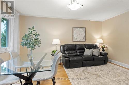 215 Greenwood Avenue, Oshawa (Vanier), ON - Indoor