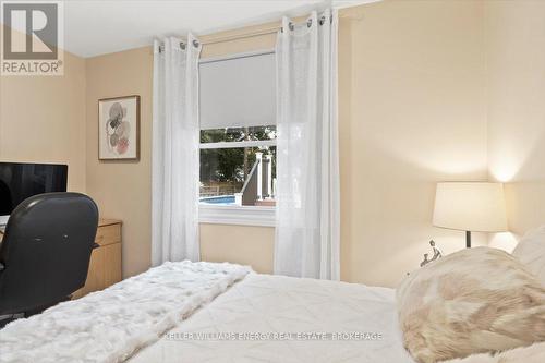 215 Greenwood Avenue, Oshawa (Vanier), ON - Indoor Photo Showing Bedroom