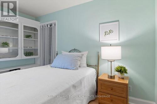 215 Greenwood Avenue, Oshawa (Vanier), ON - Indoor Photo Showing Bedroom