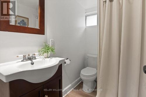 215 Greenwood Avenue, Oshawa (Vanier), ON - Indoor Photo Showing Bathroom