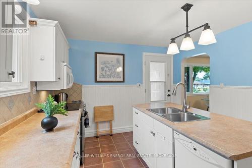 215 Greenwood Avenue, Oshawa (Vanier), ON - Indoor Photo Showing Kitchen With Double Sink