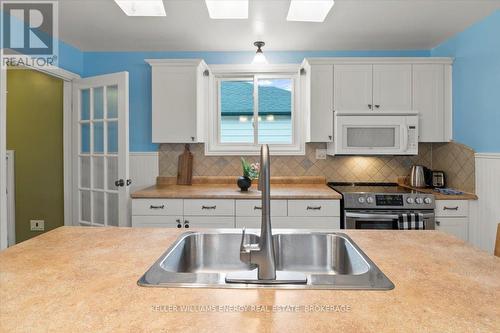 215 Greenwood Avenue, Oshawa (Vanier), ON - Indoor Photo Showing Kitchen With Double Sink