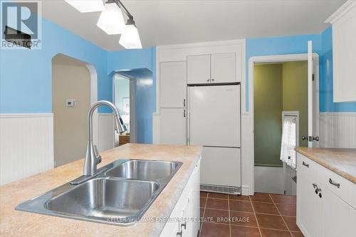 215 Greenwood Avenue, Oshawa (Vanier), ON - Indoor Photo Showing Kitchen With Double Sink