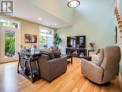 118 Sarahs Lane, Fredericton, NB - Indoor Photo Showing Living Room