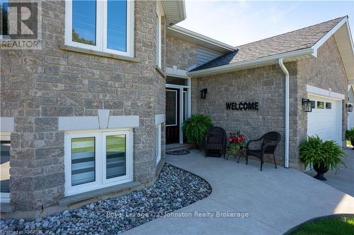 377 Peel Street E, Saugeen Shores, ON - Outdoor With Exterior